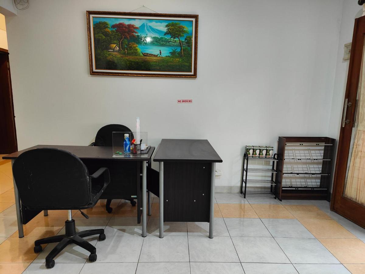 Adiputra Guesthouse 2 By Homiq Ngabean Buitenkant foto