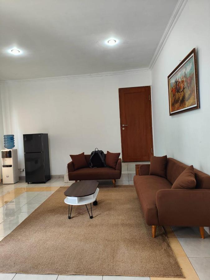 Adiputra Guesthouse 2 By Homiq Ngabean Buitenkant foto